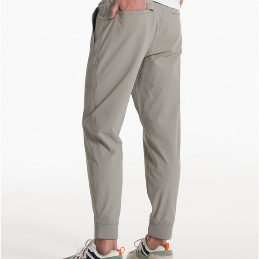 Vuori Men's Meta Jogger Ankle Pants Bottoms Golf Lounge Travel Large z0 - Picture 12 of 14